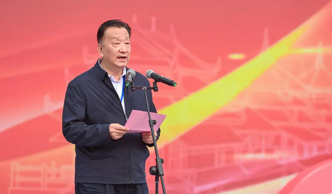 中國茶葉流通協(xié)會會長、全國茶葉標(biāo)準(zhǔn)化技術(shù)委員會主任委員王慶致辭。.jpg