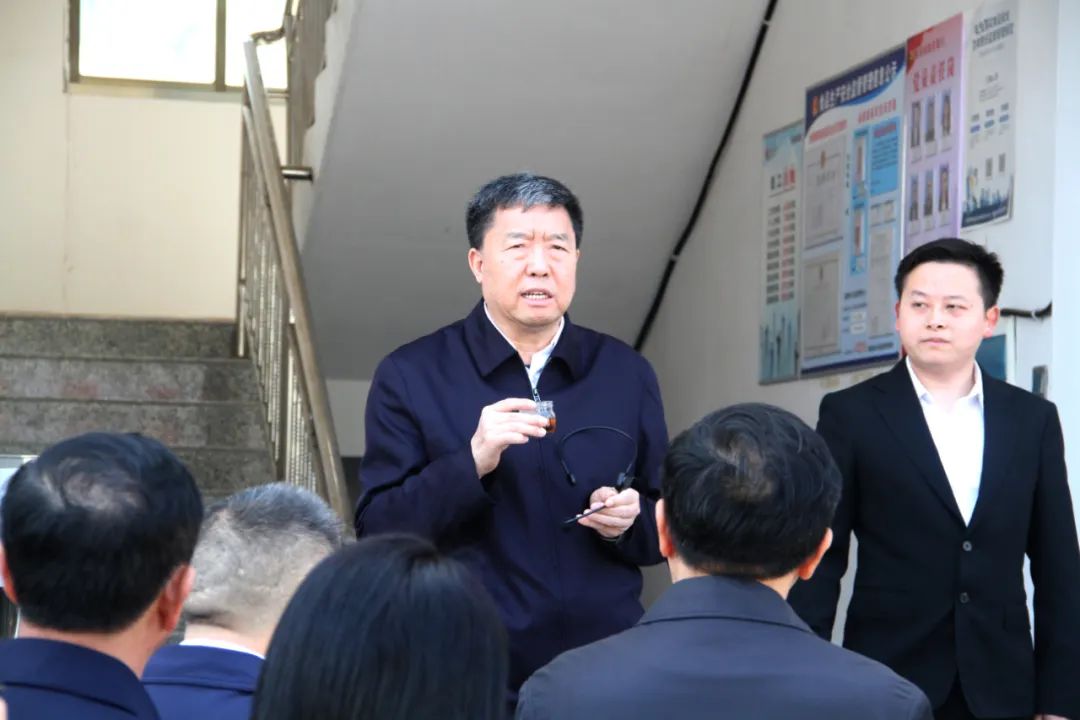 省政協(xié)黨組書記、主席毛萬春調(diào)研湖南湘豐桑植白茶有限公司